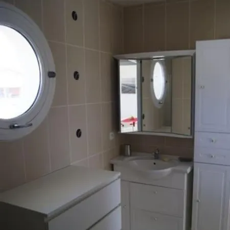 Maisonnette Climatisee 46 M2 Дом отдыха